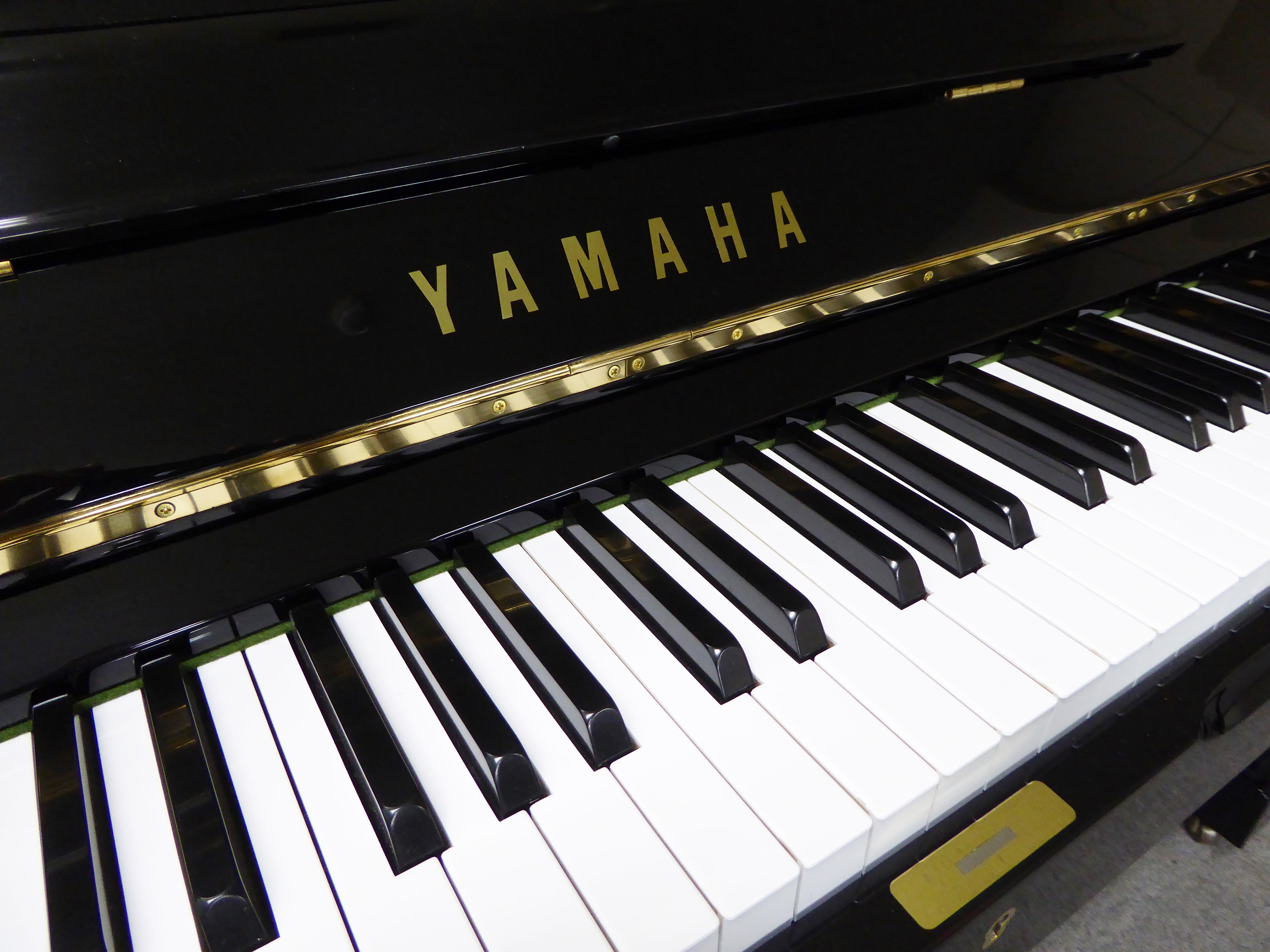 中古ピアノ在庫:ヤマハ[YAMAHA]U1M「新品消音ユニット付」-中古ピアノ販売｜ピアノ工房関西