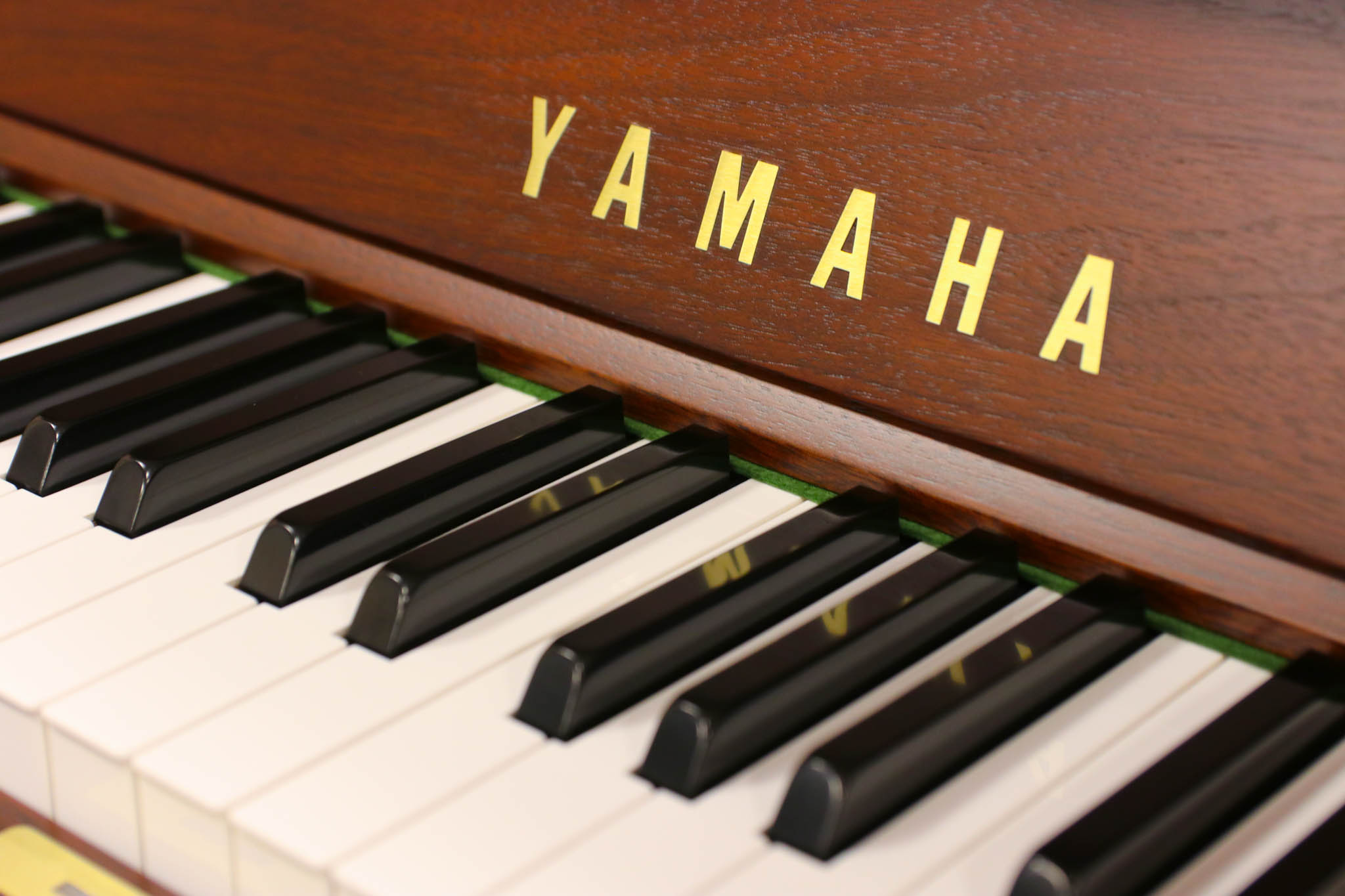 中古ピアノ在庫:ヤマハ[YAMAHA]W102B-中古ピアノ販売｜ピアノ工房関西