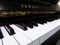 ヤマハ　YAMAHA　U300中古ピアノ