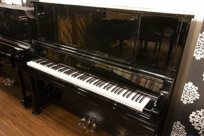 ヤマハ　YAMAHA　UX30A中古ピアノ