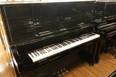 ヤマハ　YAMAHA　UX30Bl中古ピアノ