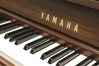 ヤマハ　YAMAHA　YF101W中古ピアノ