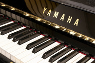 ヤマハ　YAMAHA　UX3中古ピアノ